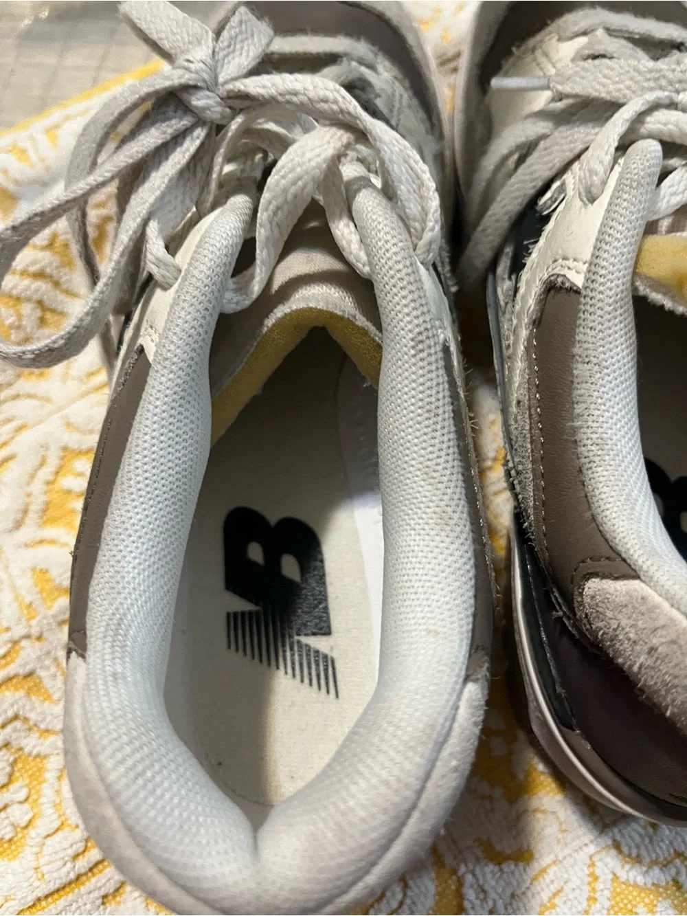 New Balance Unisex New Balance 550 Off-White Leather Sneakers